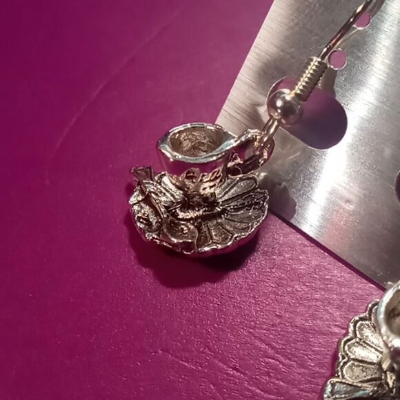 Teacup earrings - Picture 3 of 4